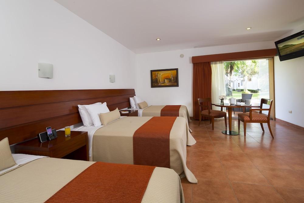 Hotel Las Dunas Ica Bagian luar foto
